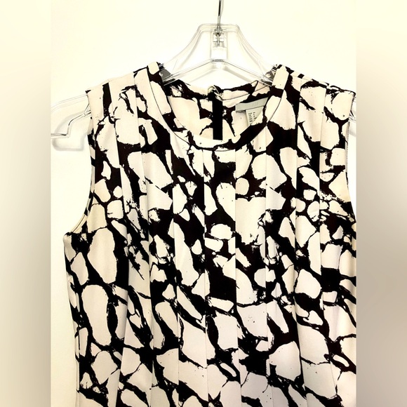 Pleated Sleeveless Dress Mid Length Marbled Pattern - Picture 5 of 6